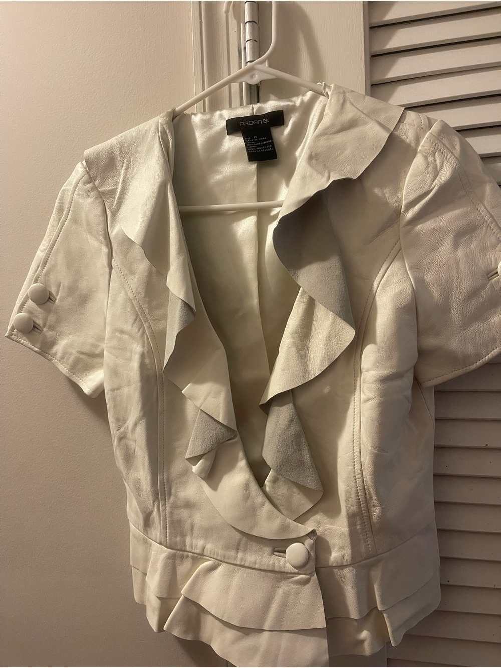 Arden B. Y2K White Ruffle-Trim Short Sleeve Jacket 100% Genuine Leather